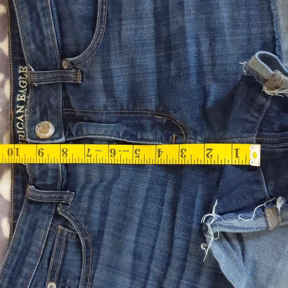 AE Jean Shorts size 8 - Picture 6 of 7